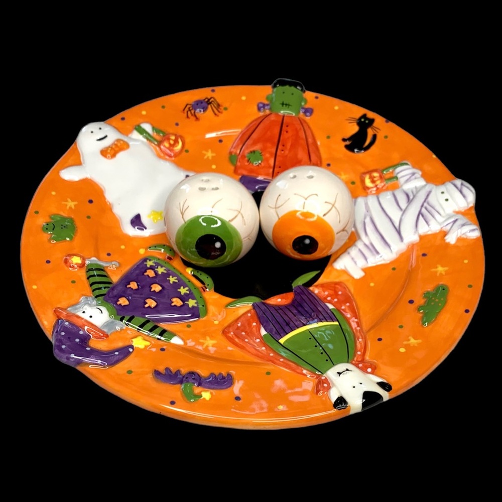 Bundle Halloween plate & salt & pepper shakers